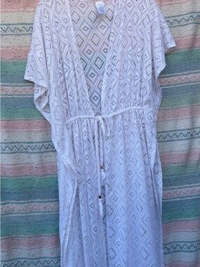 Time and Tru White Crochet Tunic with Lace Detail